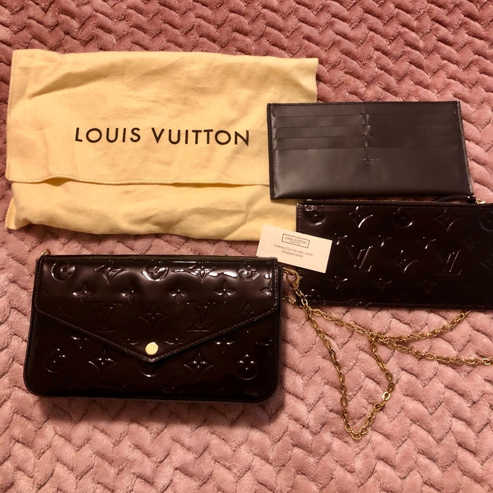 ❣️SOLD❣️Authentic Felicie pochette